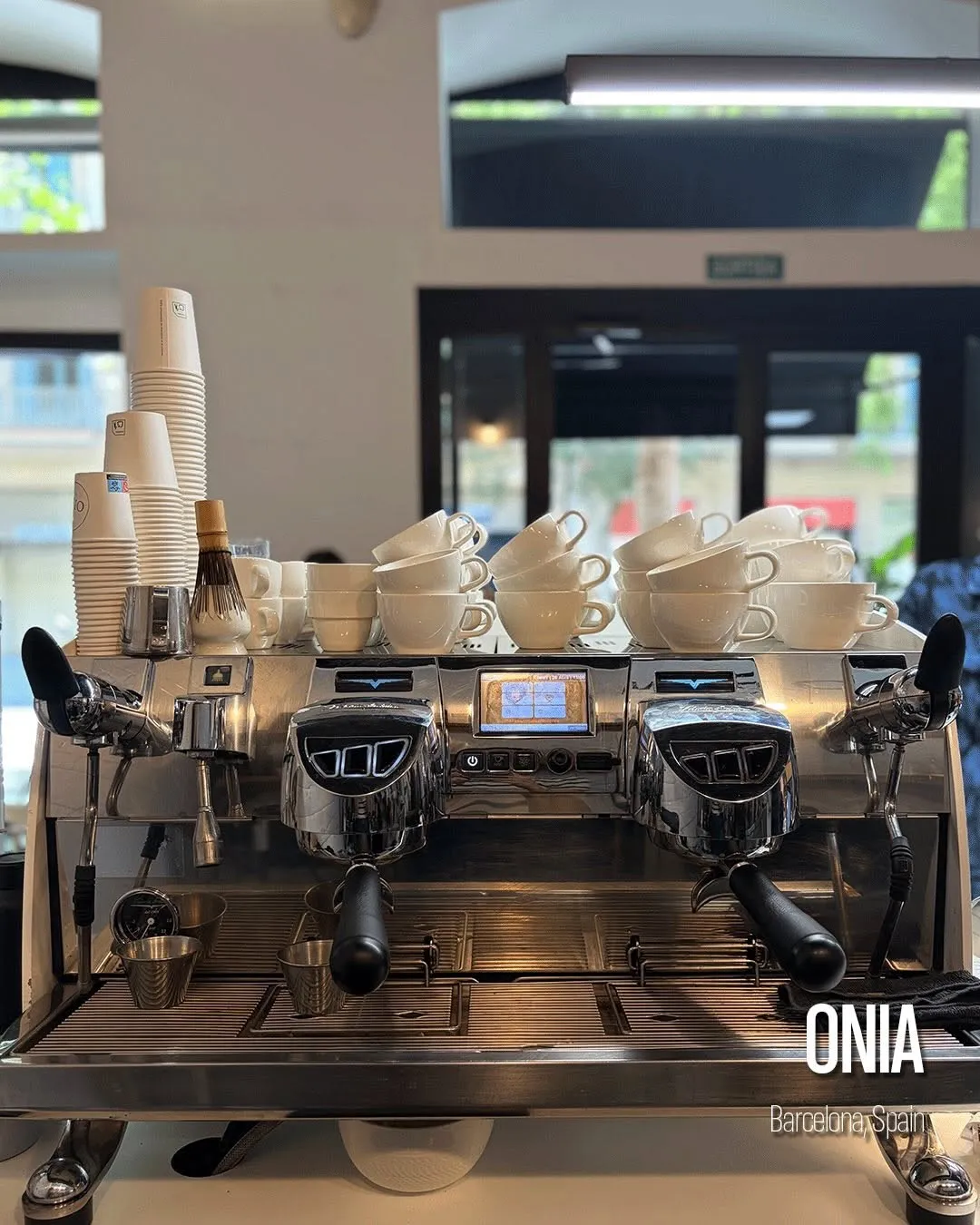 La cafetera de espresso de doble grupo